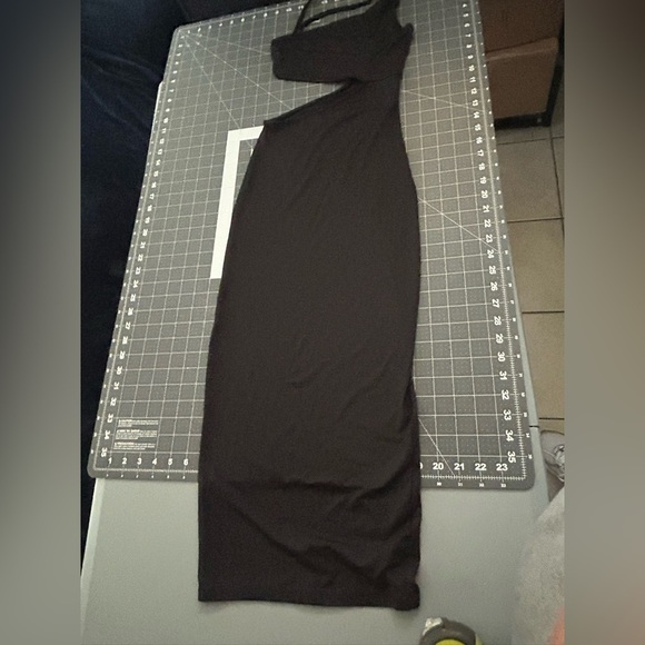 H&M Dresses & Skirts - H&M Divided Black Garment